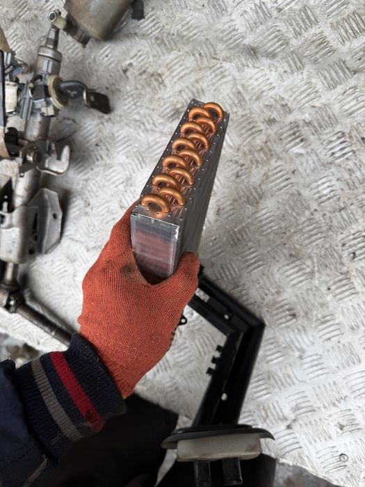 Радиатор печки Renault Scenic RX4 год 2002