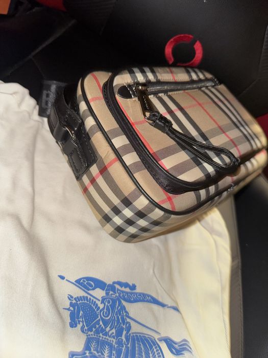Bolsa Burberry nova