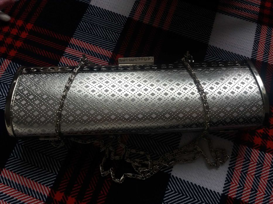 Torebka srebrna sztywna