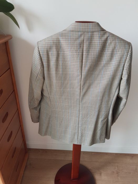 Casaco semi novo tamanho 54 Dielmar