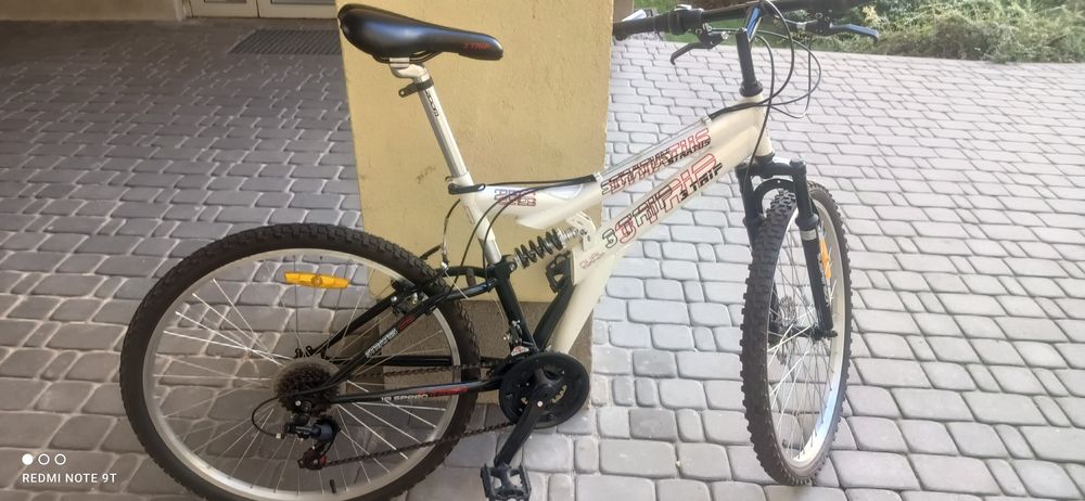 Rower na oryginalnych teleskopach tył i przód ora tarczach hamulcowych