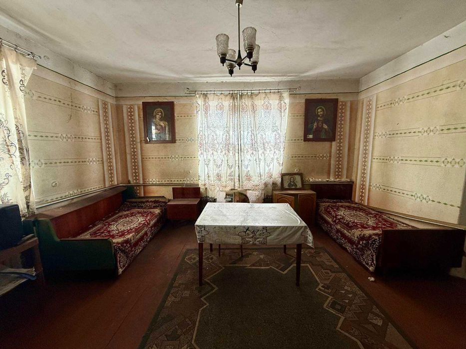 Продаж будинку с Вівня