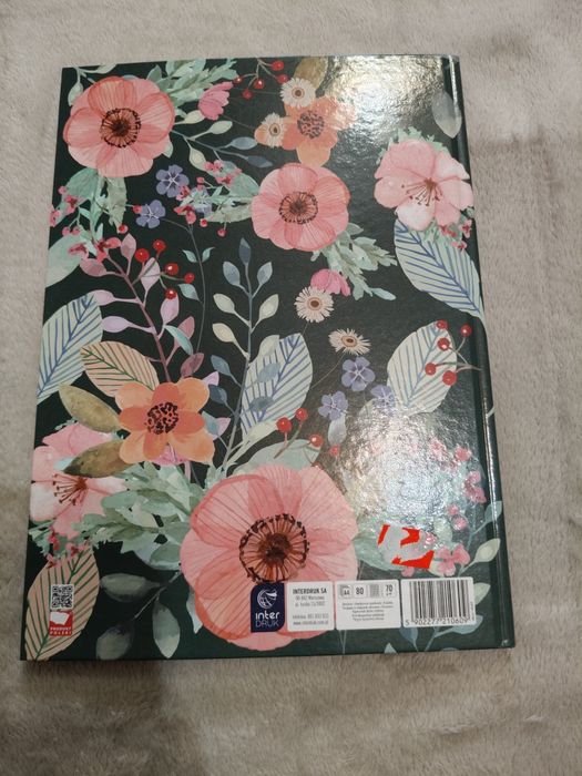 Zeszyt a4 twarda oprawa