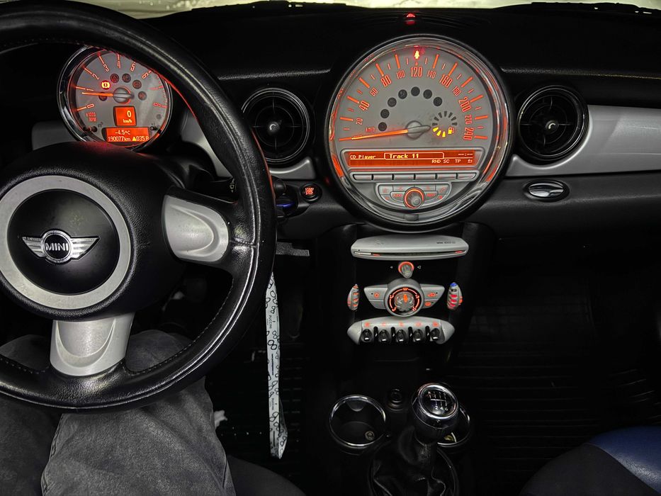 Mini Cooper, stan bardzo dobry, benzyna 1.6 po serwisie