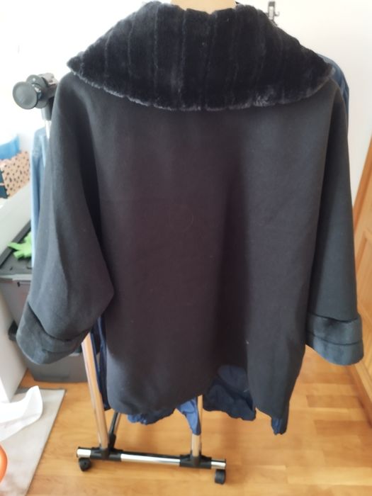 Casaco Preto Senhora Oversize
