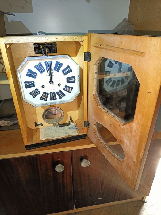 Radziecki Zegar ścienny Jantar wahadłowy USSR klasyk PRL antyk