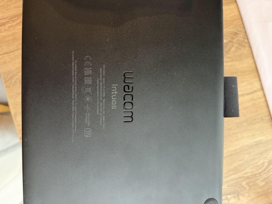 Графічний планшет Wacom Intuos