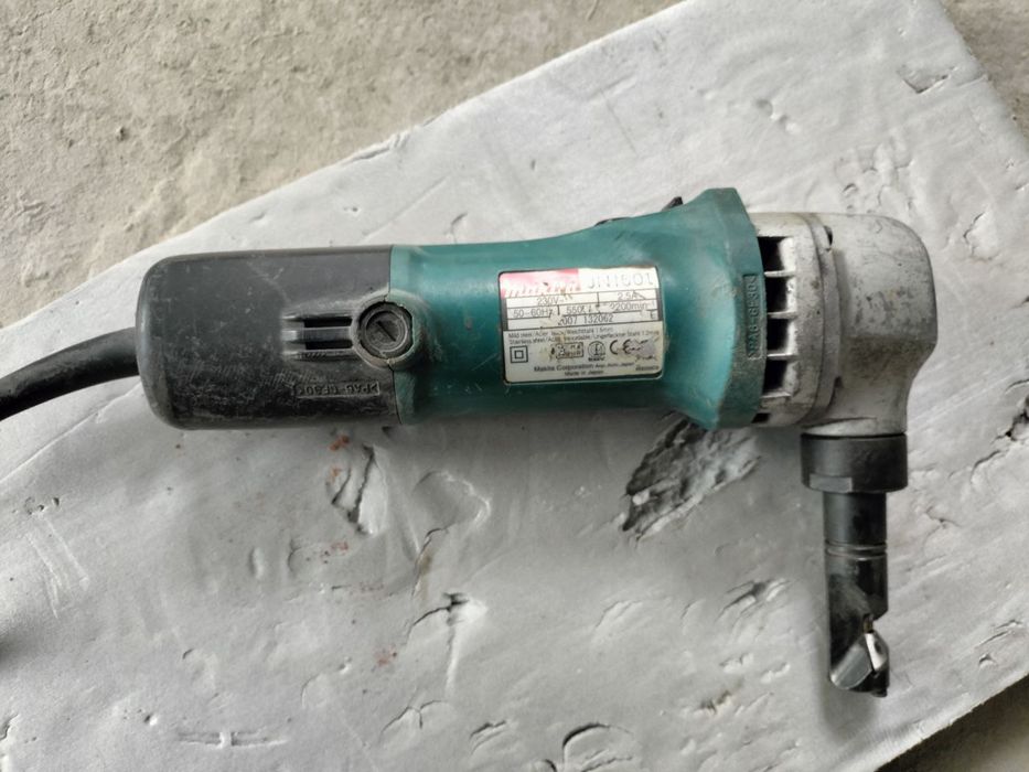 Продам робочі  інструменти makita
