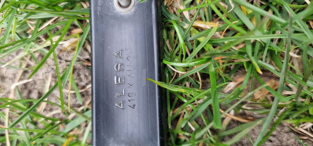 Obręcz felga  aluminiowa przód tył Alesa