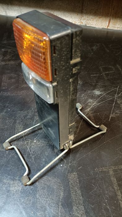 Lampy do samochodu PRL