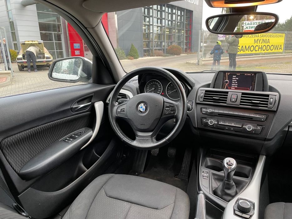 BMW 116i 2011r Biała Super Stan Opony Zimowe