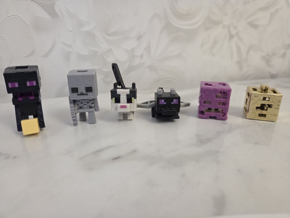 Обмін фігурки кіндер джой Minecraft