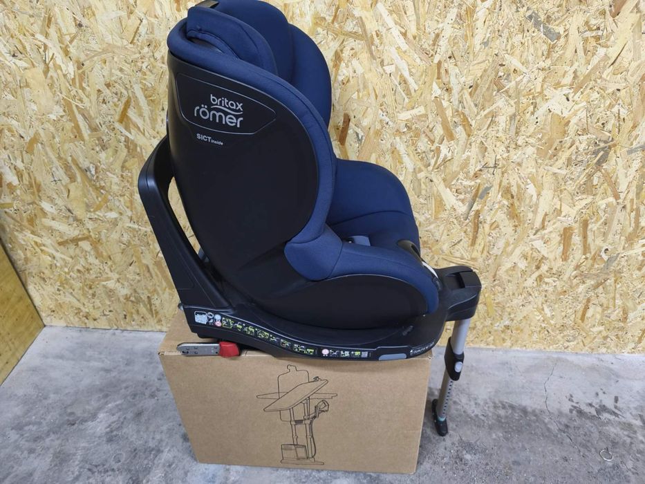 Автокрісло Britax Römer Dualfix M i-Size (з базою ISOFIX)