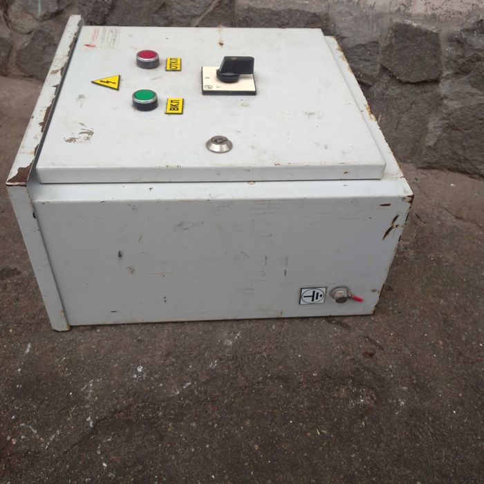 Ящик  керування елекродвигуном