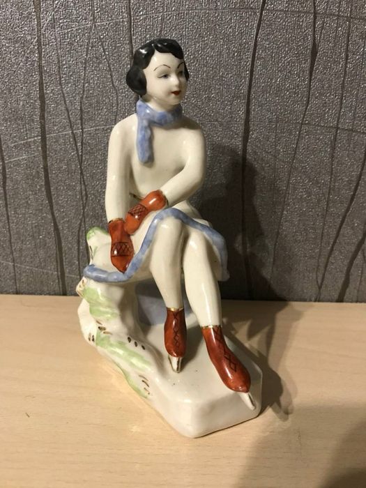 Продам фарфоровые статуэтки СССР