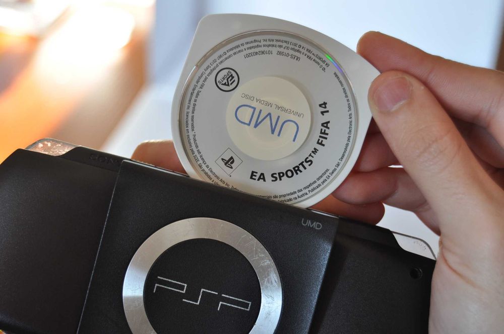 FIFA 14 Edição LEGACY - Playstation Portable