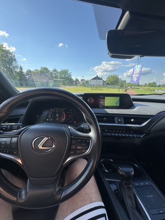 Lexus ux250h