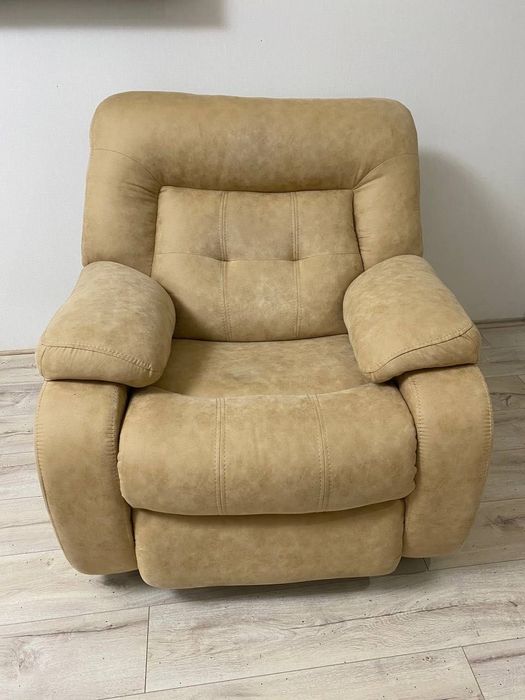 Диван(розкладний) та крісла(розкладні)