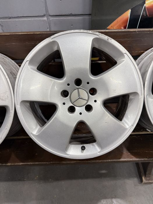 99 Литые оригинальные диски Mercedes W221 5/112 R17 et43