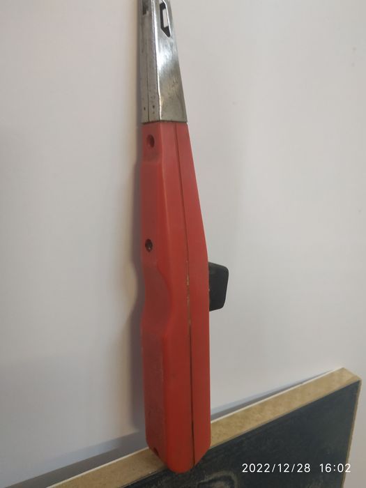 П'єзозапальничка...