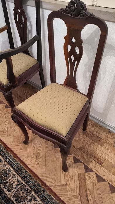 Móveis antigos para DIY / restauro