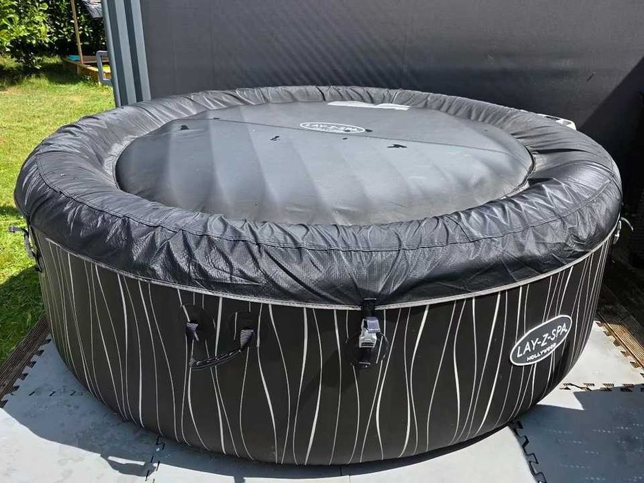 Lay-Z-Spa Hollywood dmuchane jacuzzi z podgrzewaniem do 40°C | Stan bardzo