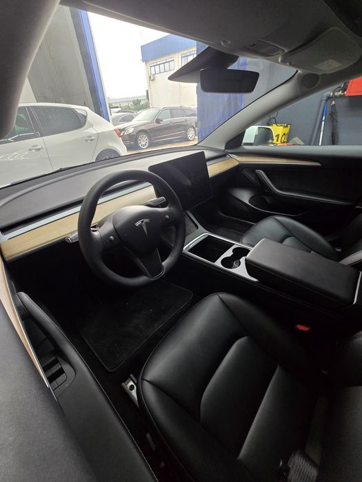 Tesla Model 3 LFP 2023