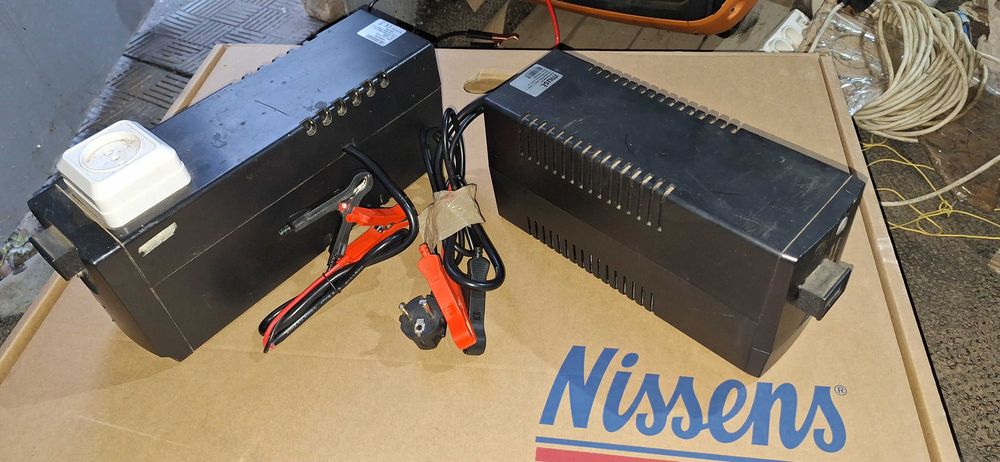 Инвертор 220в-600W Ибп Ups Дбж Зарядное Солнечная панель