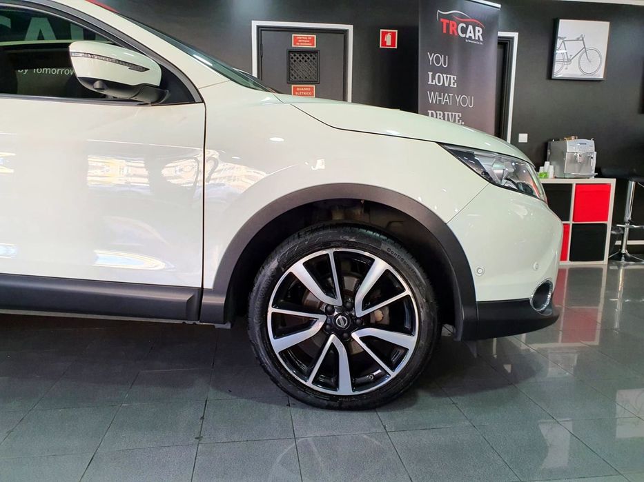 Nissan Qashqai 1.2 DIG-T Tekna Premium Pele S P.Preta