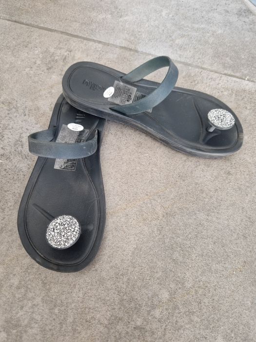 Продам летнюю обувь  36 р