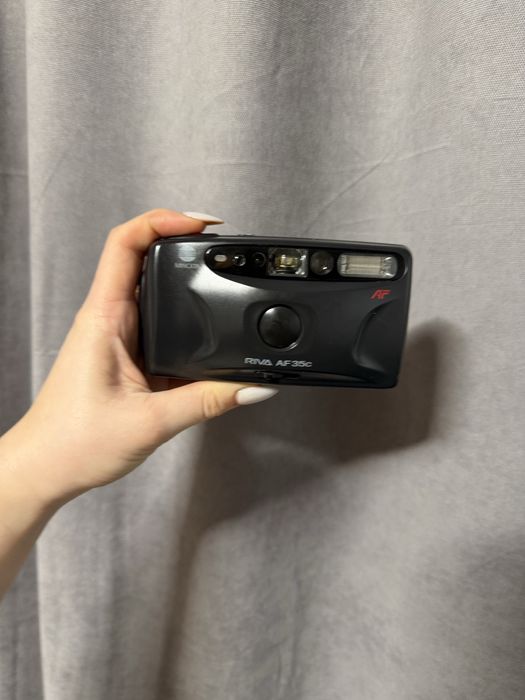 Плівковий фотоапарат Minolta Riva AF 35c | 35mm | Автофокус
