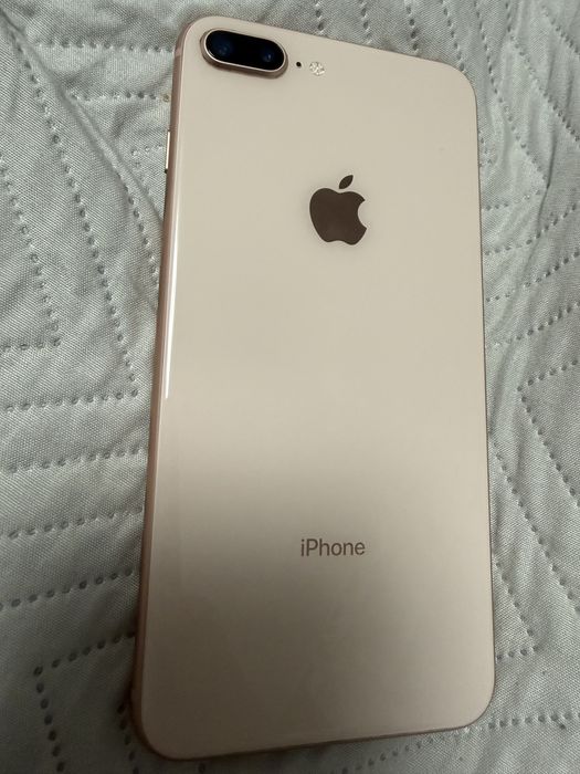 iPhone 8 плюс на 256 гб