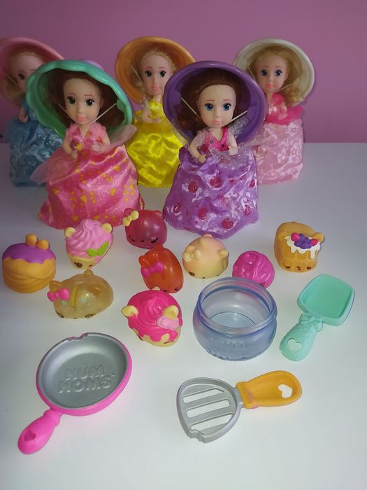 Laleczki Babeczki oraz Num Noms