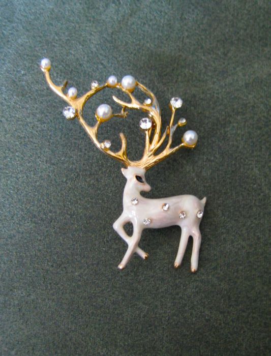 Alfinete / Broche / Pregadeira Veado Branco c/ Perolas  NOVO