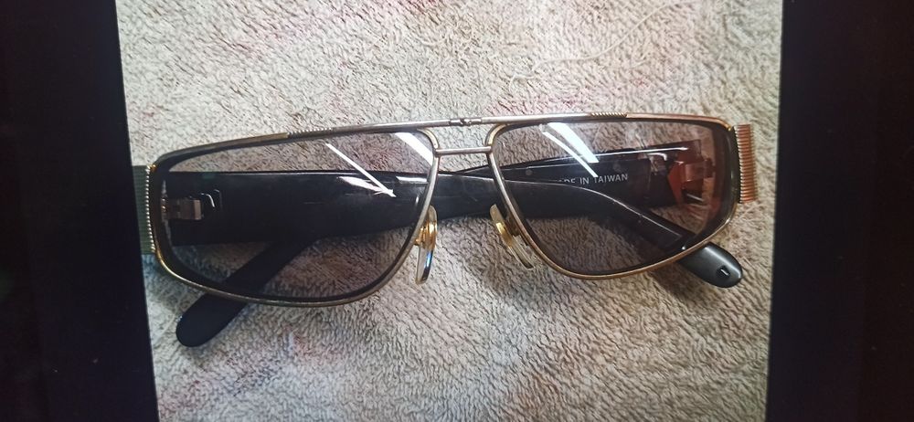 Оправы для очков.