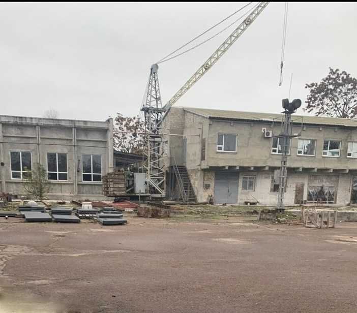 Сдаются помещения в отдельном хозяйственном комплексе на Новикова. Цена снижена!