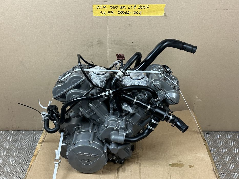 KTM 950 SM LC8 ADV Silnik Motor Engine