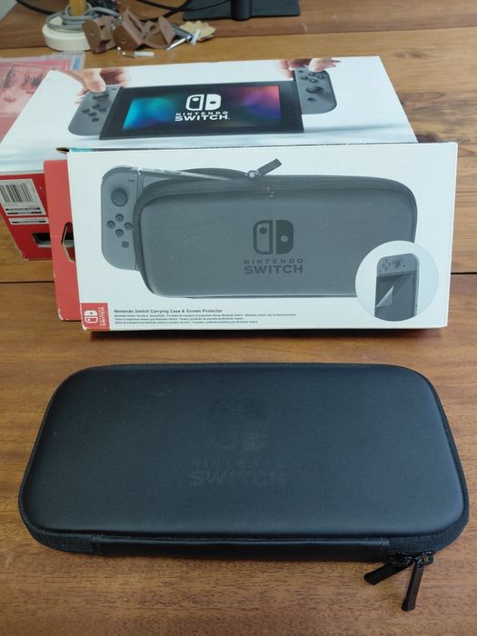 Nintendo Switch V1 Completa (Como Nova) + Super Mario 3D All-Stars + Super Mario Odyssey + Bolsa Oficial