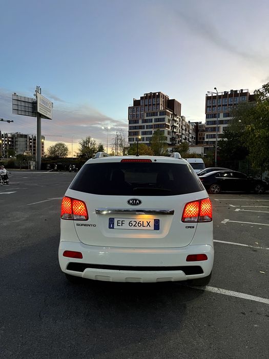 Продаж автомобіля Kia Sorento