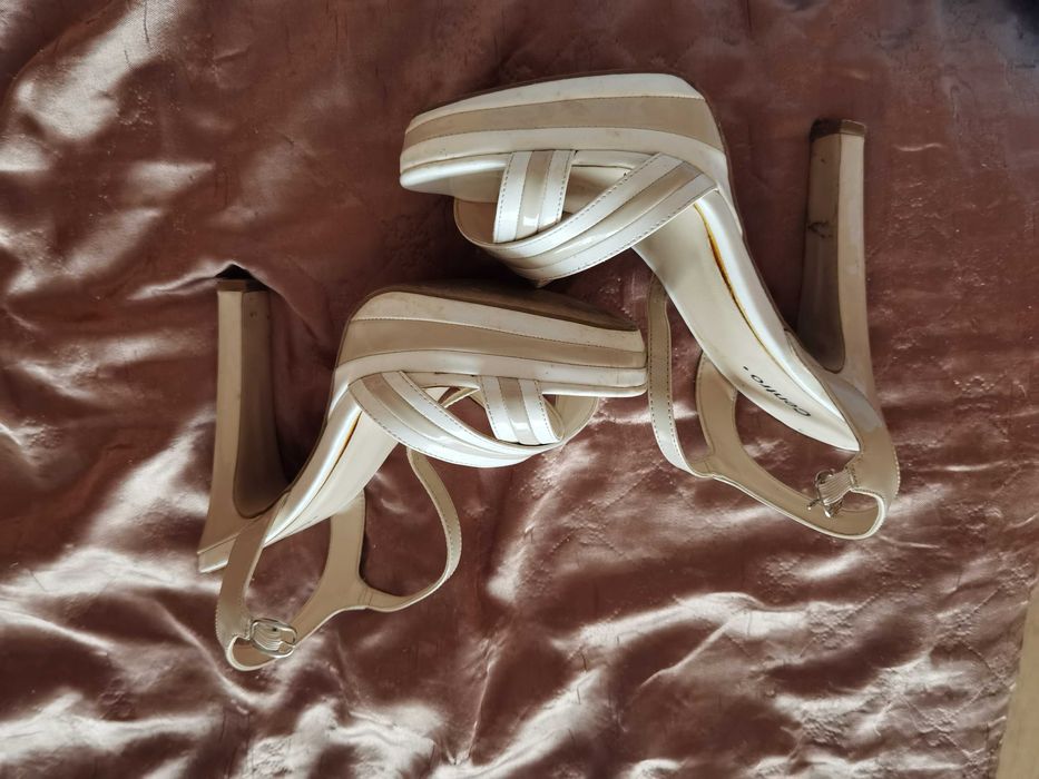 Centro szpilki obcas białe 39 wysokie