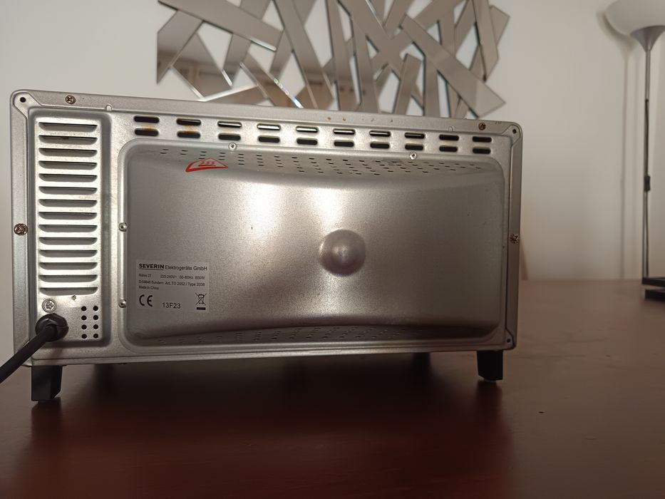 Mini forno elétrico para desocupar