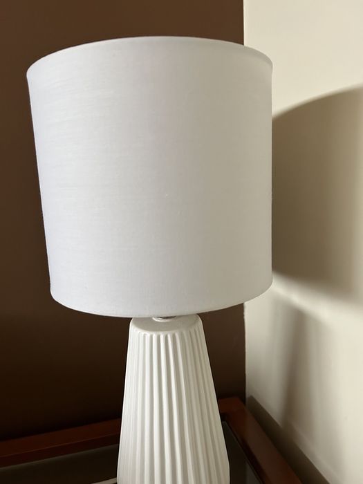 Candeeiro de quarto branco