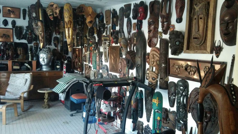 Centenas Máscaras e Estátuas Africanas (coleção)