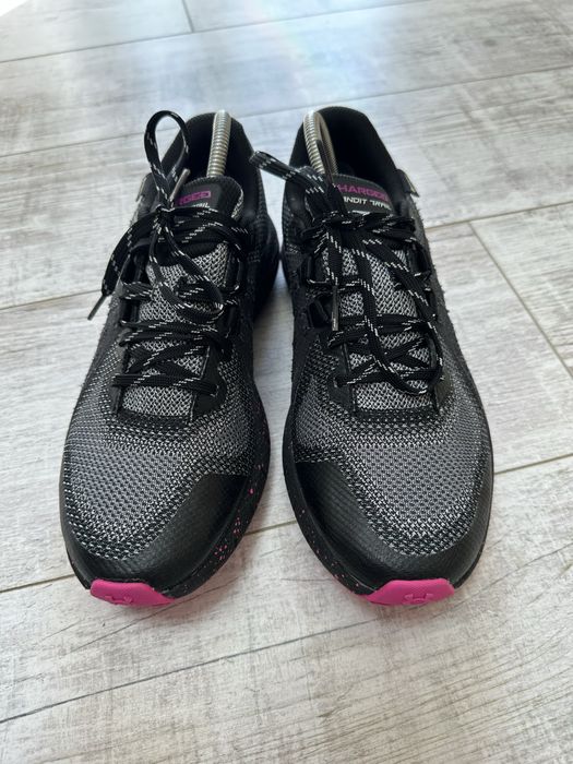 Жіночі кросівки Under Armour UA Charged Bandit Trail GTX (EUR 40)