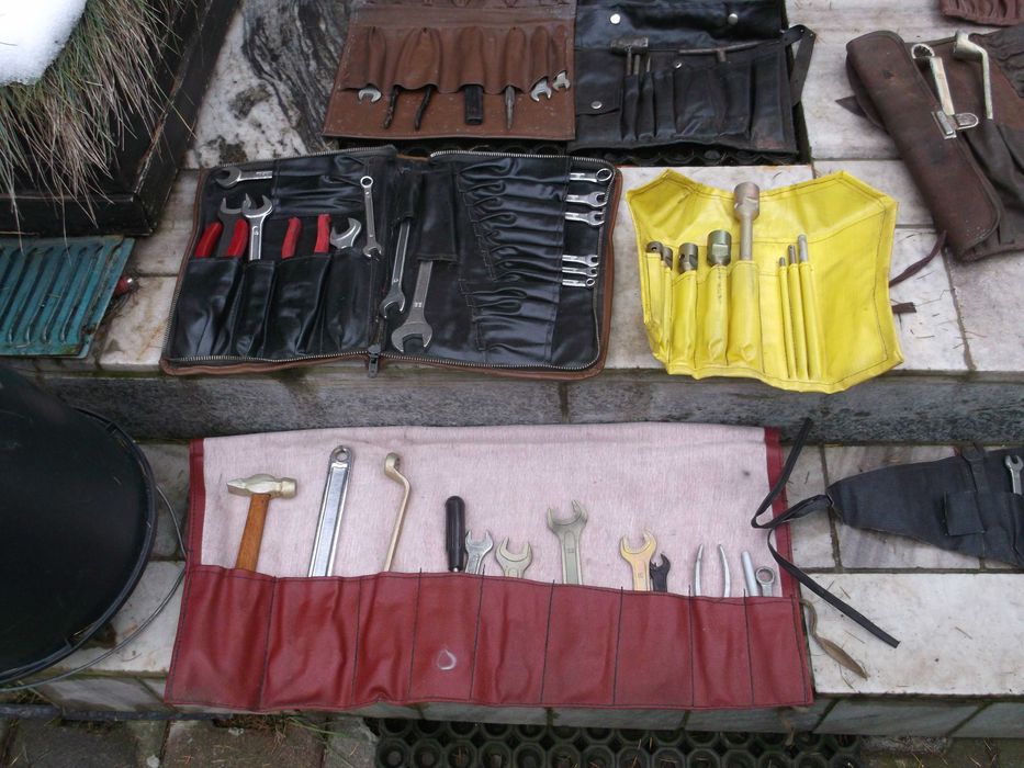 komplety kluczy samochodowych z epoki prlu