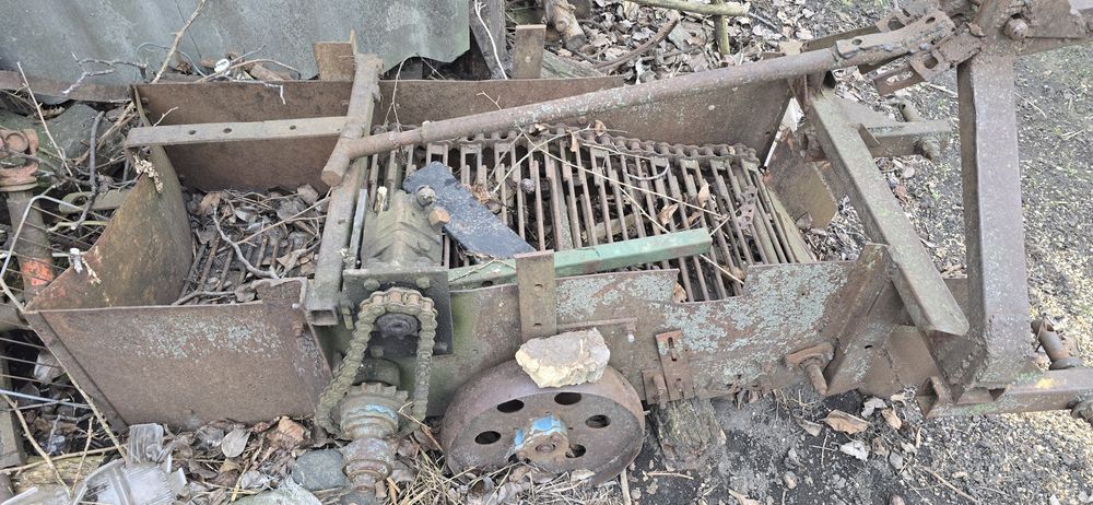 До т-25. ПД-8 пускач, пусковий двигун Косілка, коса, плуг, рало, копал