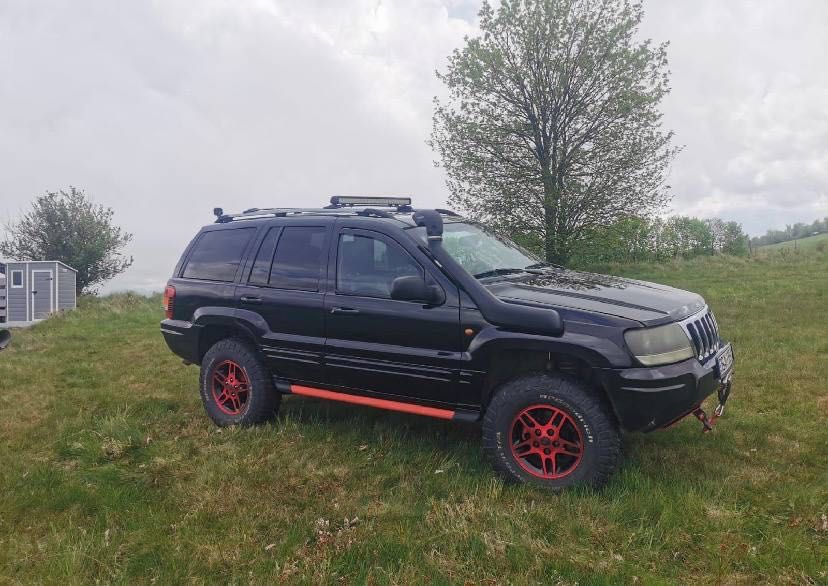 Продам автомобіль Jeep