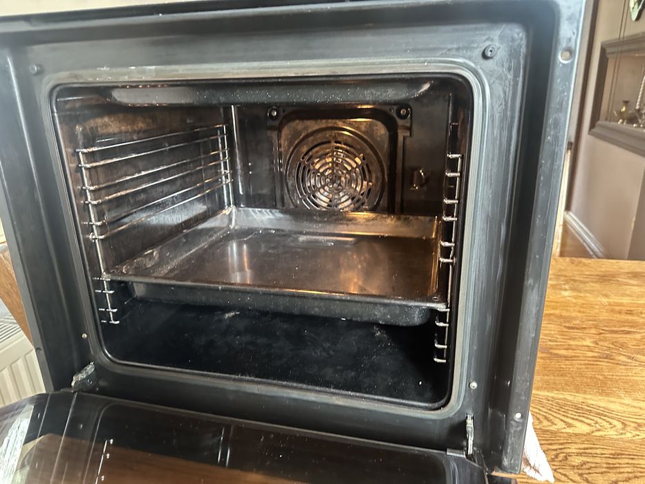 Piekarnik z płytą ceramiczną Amica