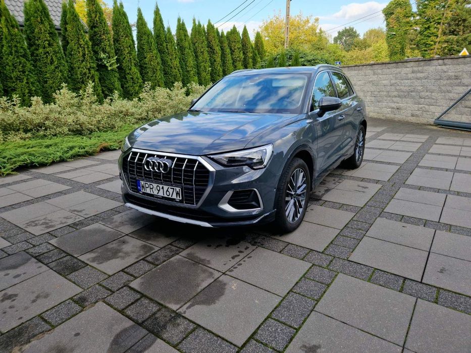 Audi Q3 Jak nowy (bez rys, wgnieceń, otarć, etc.), I właściciel, salon Polska