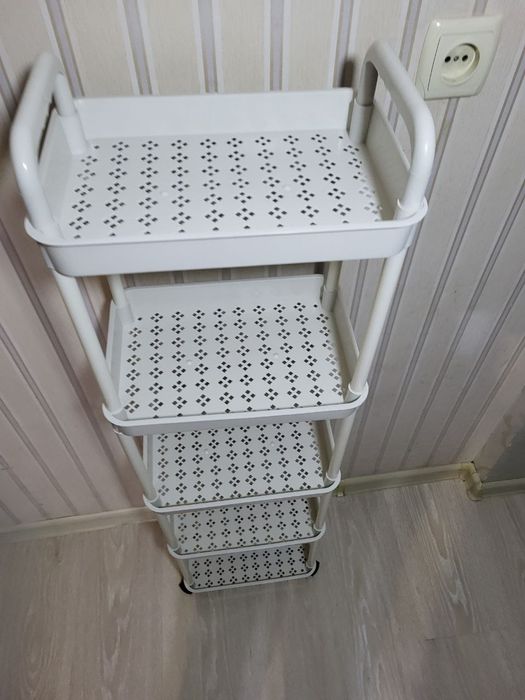 Полочки на колёсиках. Этажерка. Полички на колесах. Етажерка. Стелаж